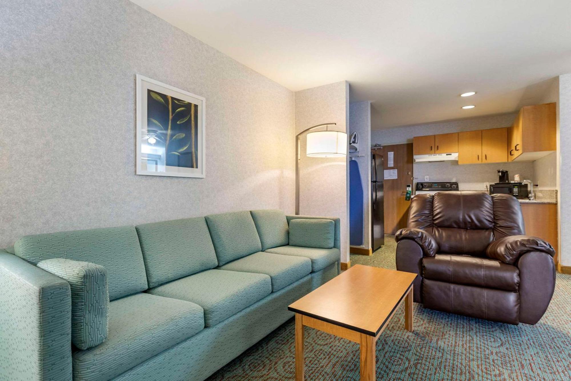 Quality Inn & Suites Denver Airport - Gateway Park Aurora Kültér fotó